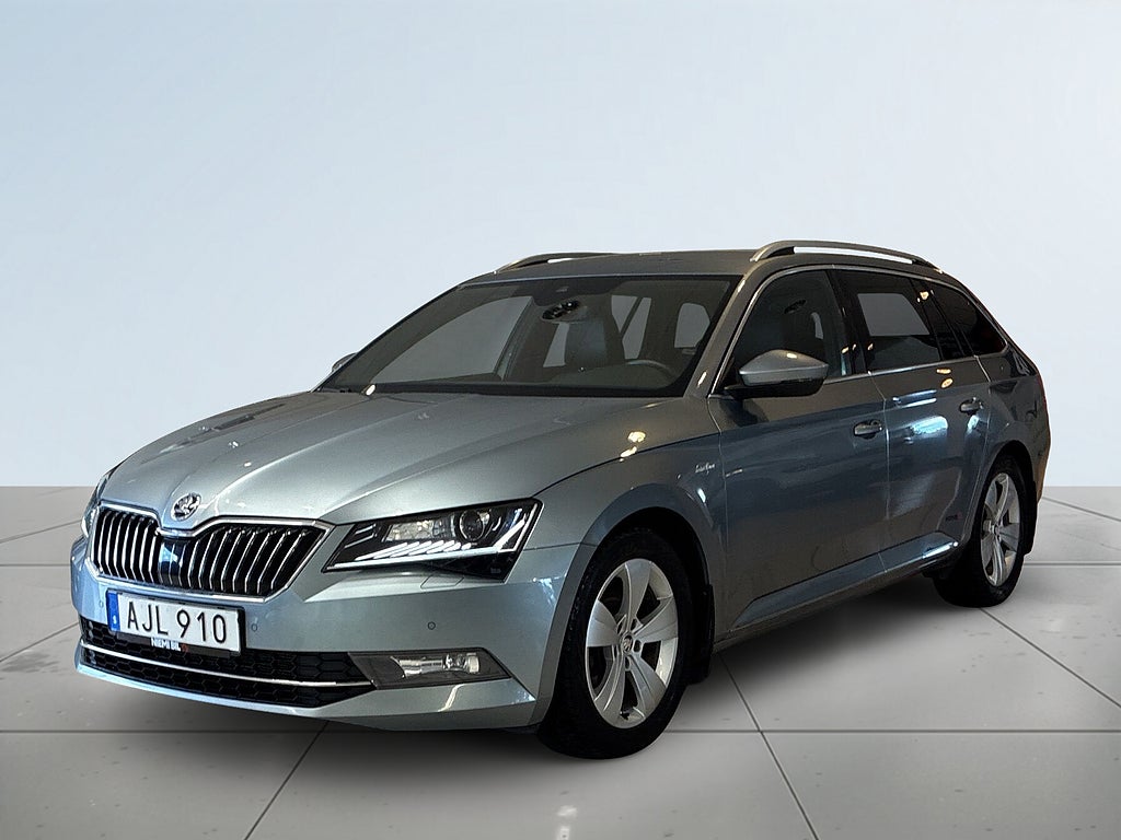 Skoda Superb Kombi 2.0 4x4 L&K Dragkrok Dvärm Canton Navi Kamera S&V