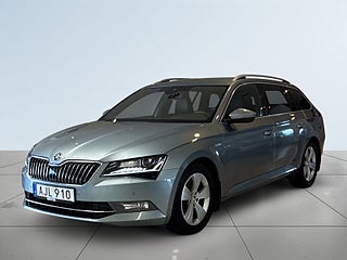 Skoda Superb Kombi 2.0 4×4 L&K Dragkrok Dvärm Canton Navi Kamera S&V – bild 16