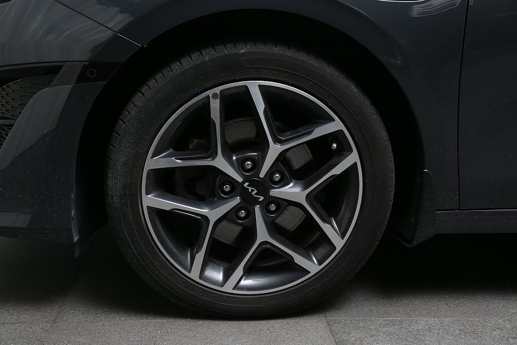 Kia Ceed Plug-in Hybrid Advance Plus 2 Panorama Skinn Drag Moms 2022