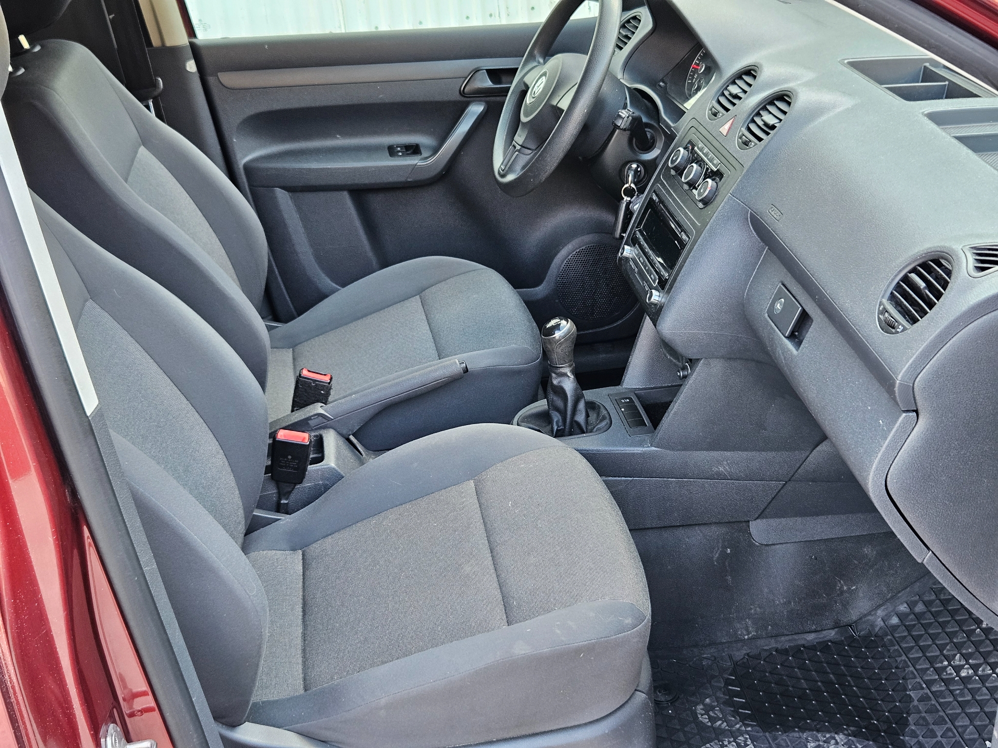 Volkswagen Caddy Skåpbil 1.6 TDI Euro 5 2014, bild 7/36