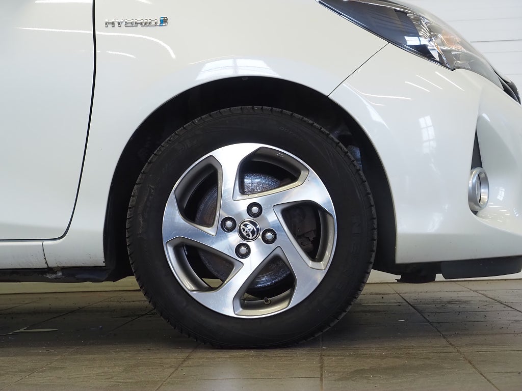 Toyota Yaris Hybrid e-CVT 101hk Edition Feel Backkamera 2016