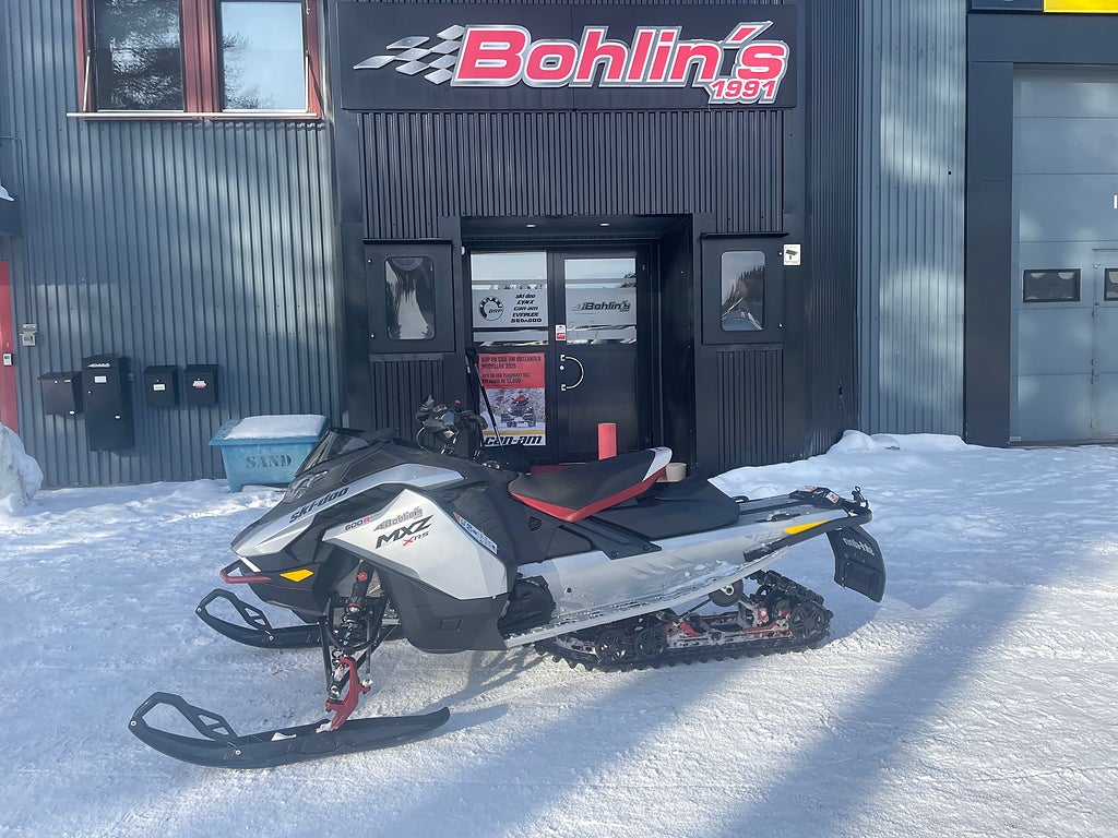 Ski-Doo MXZ XRS 600 R E-tec -24 *Mkt fint skick* 