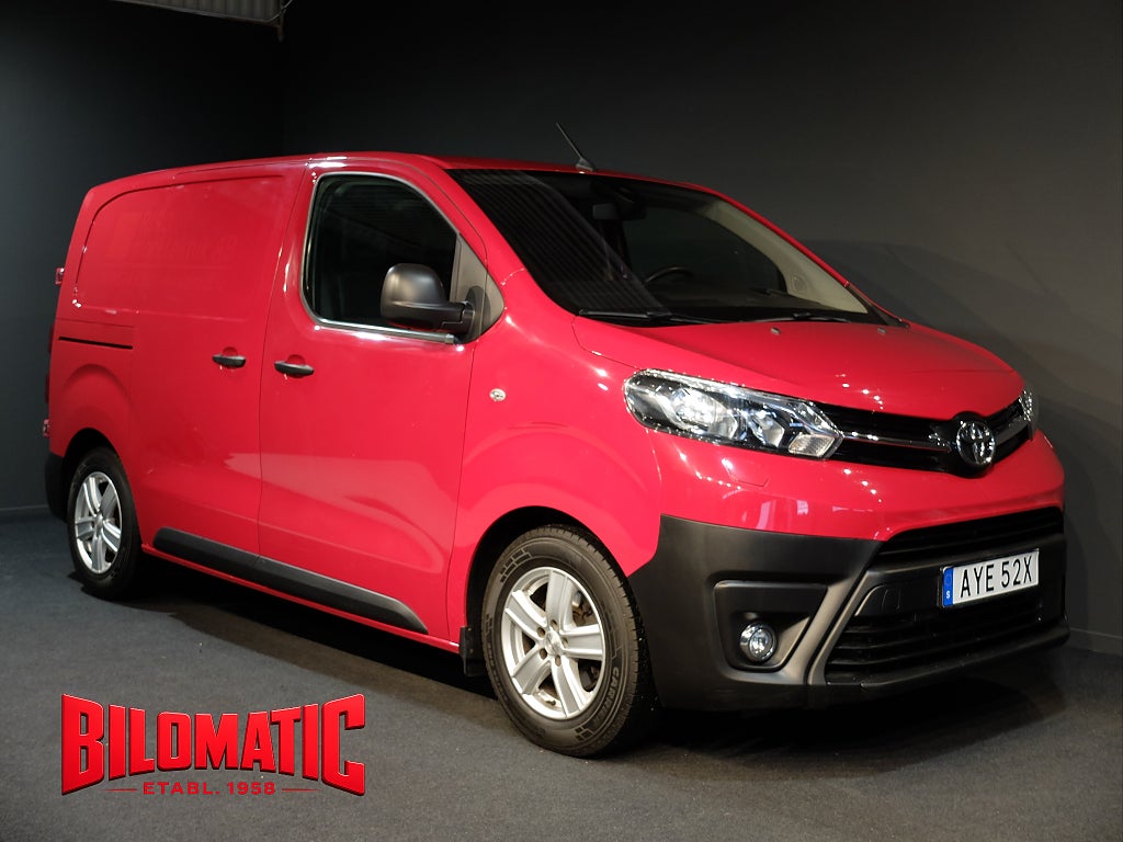 Toyota ProAce 1.5D L1 120hk Drag Värmare HUD Back-kamera S+V-Hjul