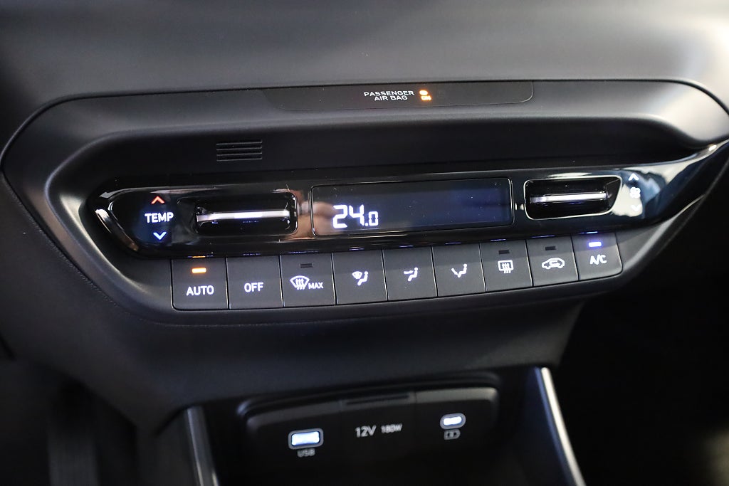 Hyundai i20 1.2 MPi Kamera Navi CarPlay Rattvärme Leasbar 2025