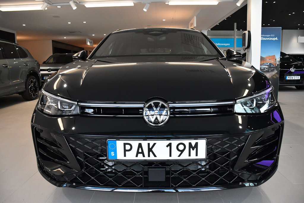 Volkswagen Passat Sportscombi 2.0 TDI DPF SCR 4Motion DSG Sekventiell, 193hk, 2024