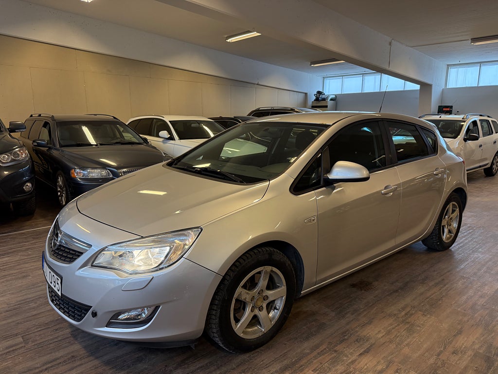 Opel Astra 1.7 CDTI Enjoy Euro 5 Besiktigad u.a