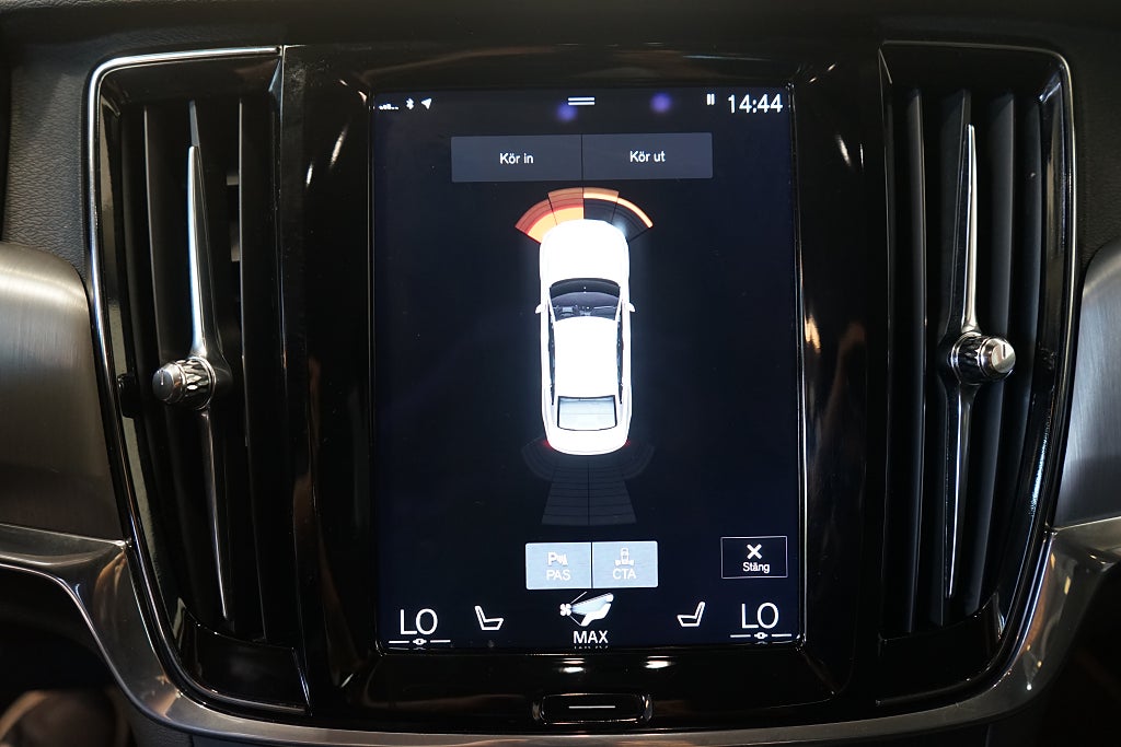 Volvo S90 D4 Automat Momentum Navigation