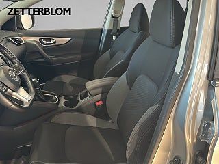 SUV Nissan Qashqai 7 av 17