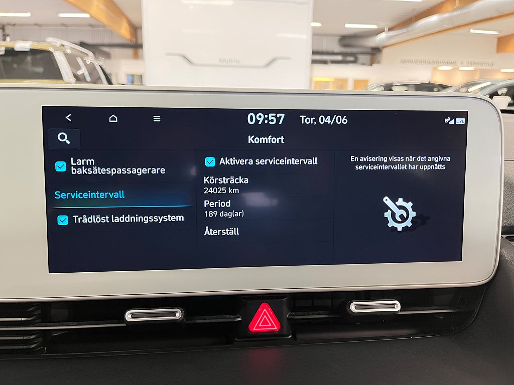 Hyundai IONIQ 5 77.4 kWh AWD 325hk Advanced / V-hjul / HUD / 360-kamera thumbnail