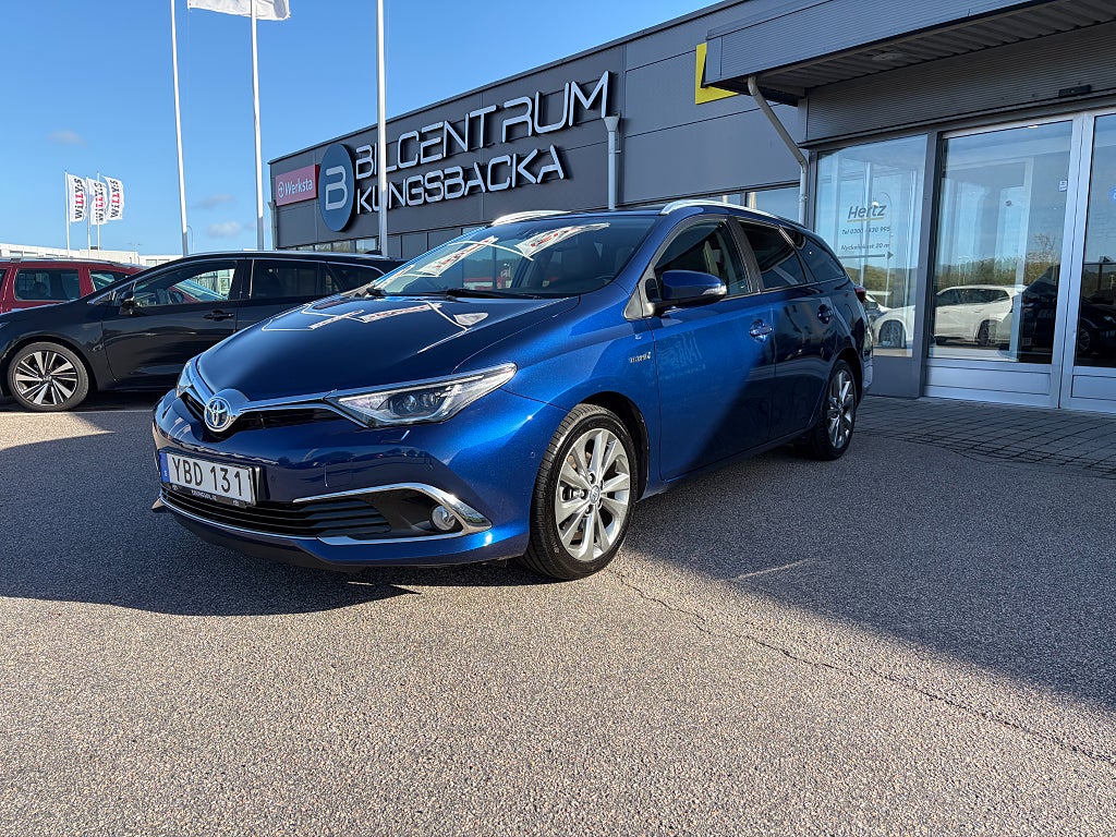 Toyota Auris Hybrid e-CVT Executive, Backkamera, Motorvärmare, Nav  