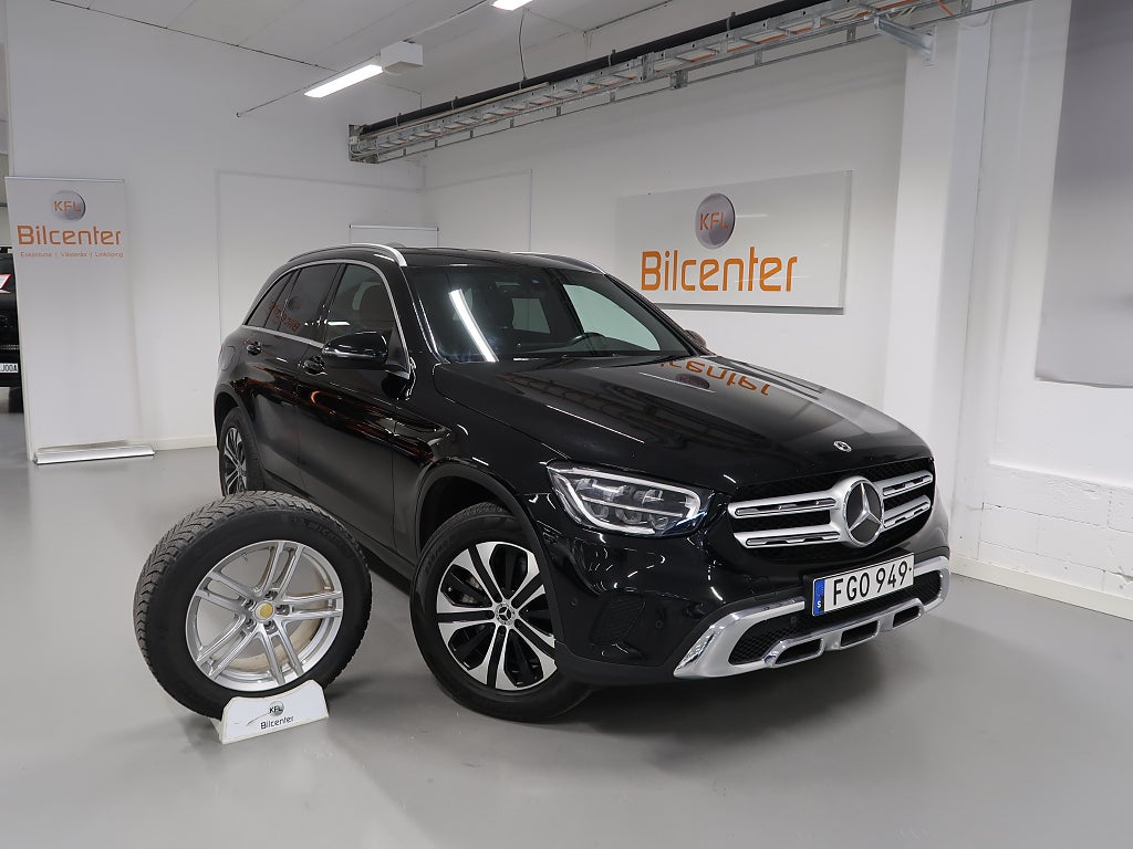 Mercedes-Benz GLC 300 e 4MATIC EQ V-Däck ingår Drag-Navi-Kamera-Värmare-F