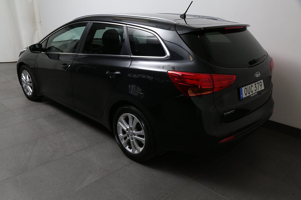 Kia Ceed 1,6 CRDi 128hk ECO Komfort Kombi Nybesikt Motorvärmare 2015