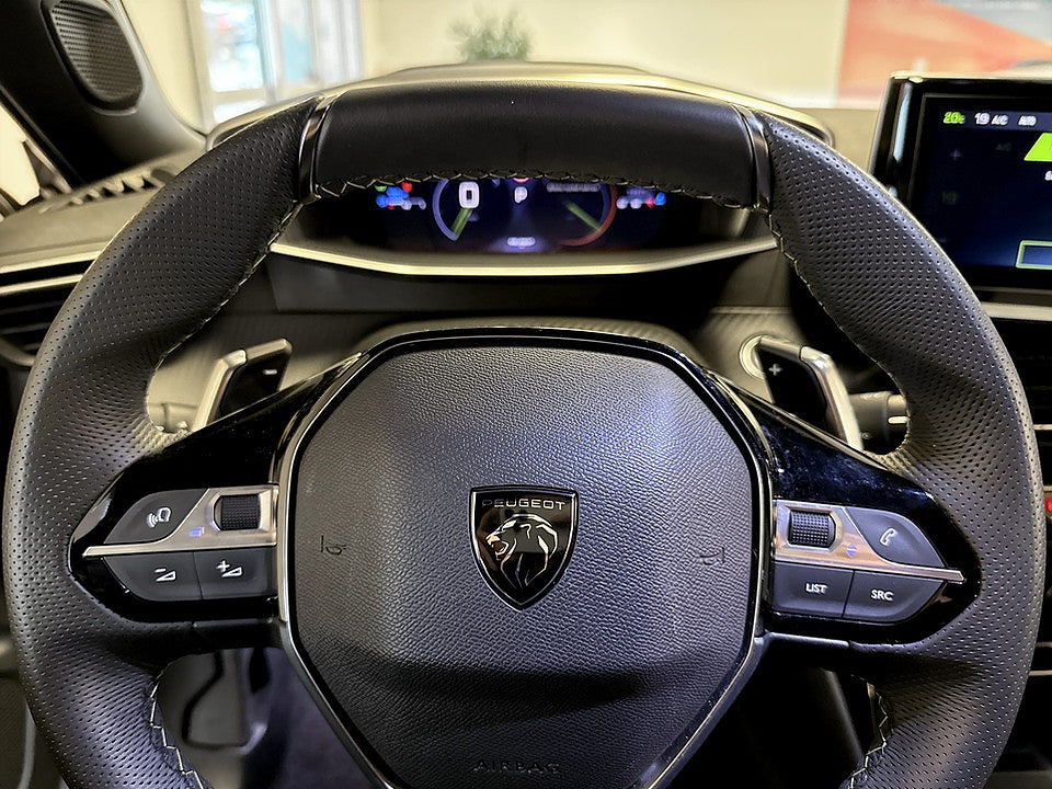 Bild på Peugeot 2008 GT 1.2 PT 130hk Aut B-KAMERA CARPLAY