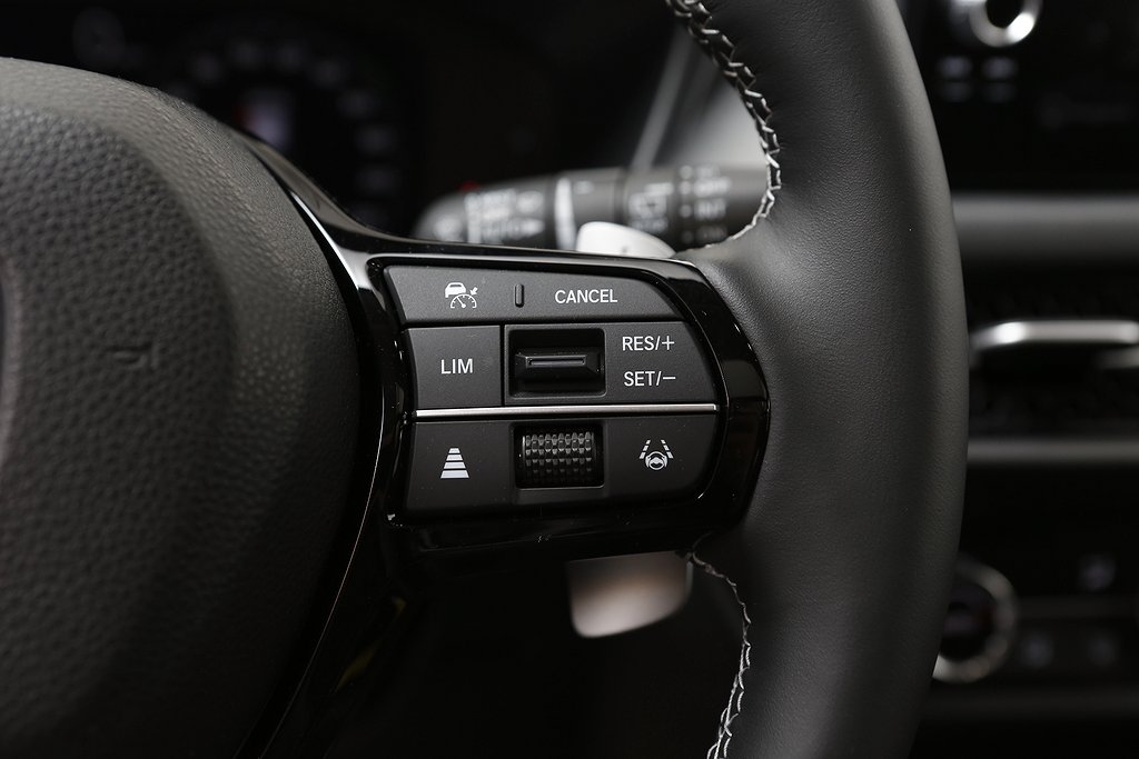 Honda ZR-V FullHybrid Advance Företagspris+Service+Vintehjul 2024