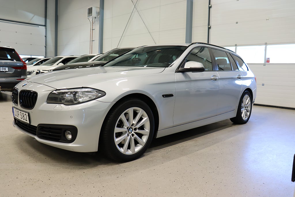 BMW 520d xDrive Touring Drag M-värme Rattvärme P-Sensorer 190hk