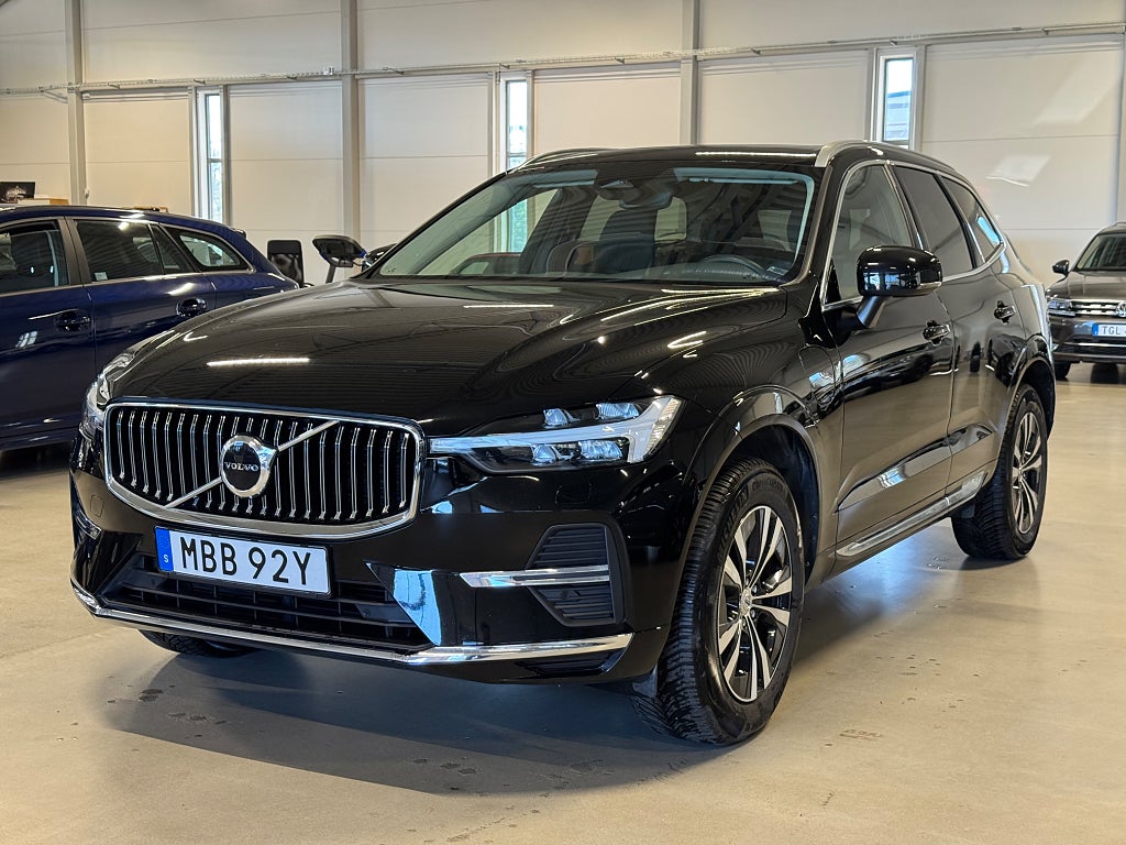 Volvo XC60 Recharge T6 AWD AUT DRAG PANO NYBES MOMS VÄRMARE 
