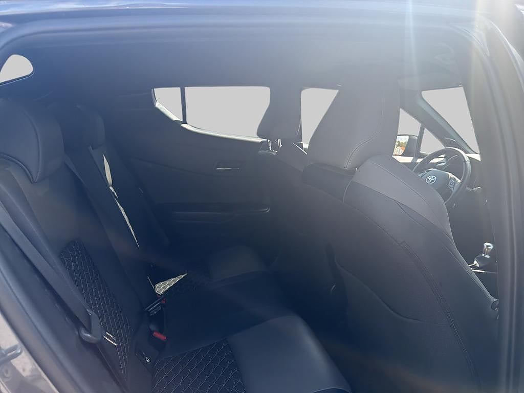 Toyota C-HR 2020 - miniatyr 8