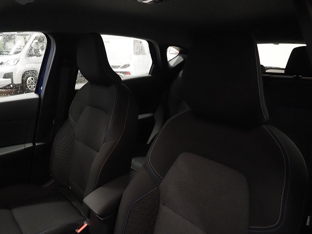 Renault Captur 1.0 TCe 90hk Evolution Kamera Carplay Lane Assist 2024
