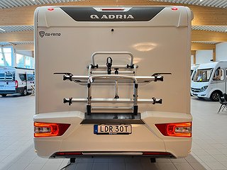 Husbil-halvintegrerad Adria MATRIX PLUS 670 SL 4 av 19