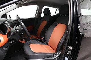 Halvkombi Hyundai i10 7 av 21