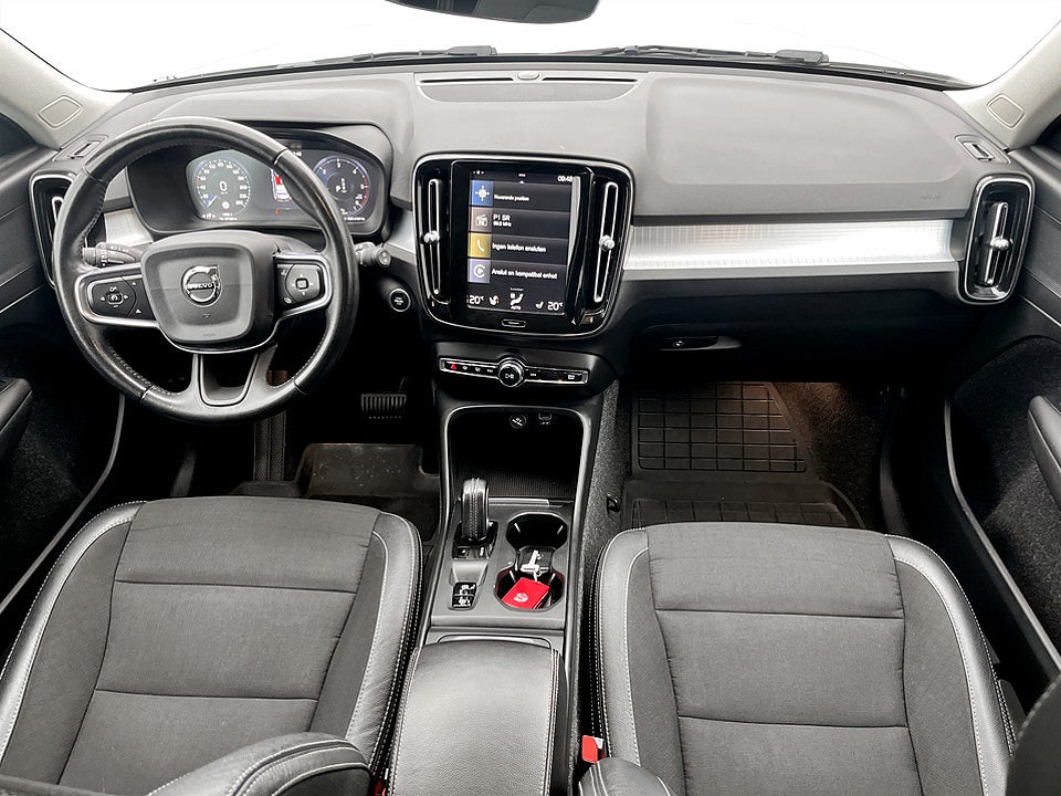 Bild på Volvo XC40 Momentum D3 150hk Aut B-KAMERA EL-BAKLUCKA