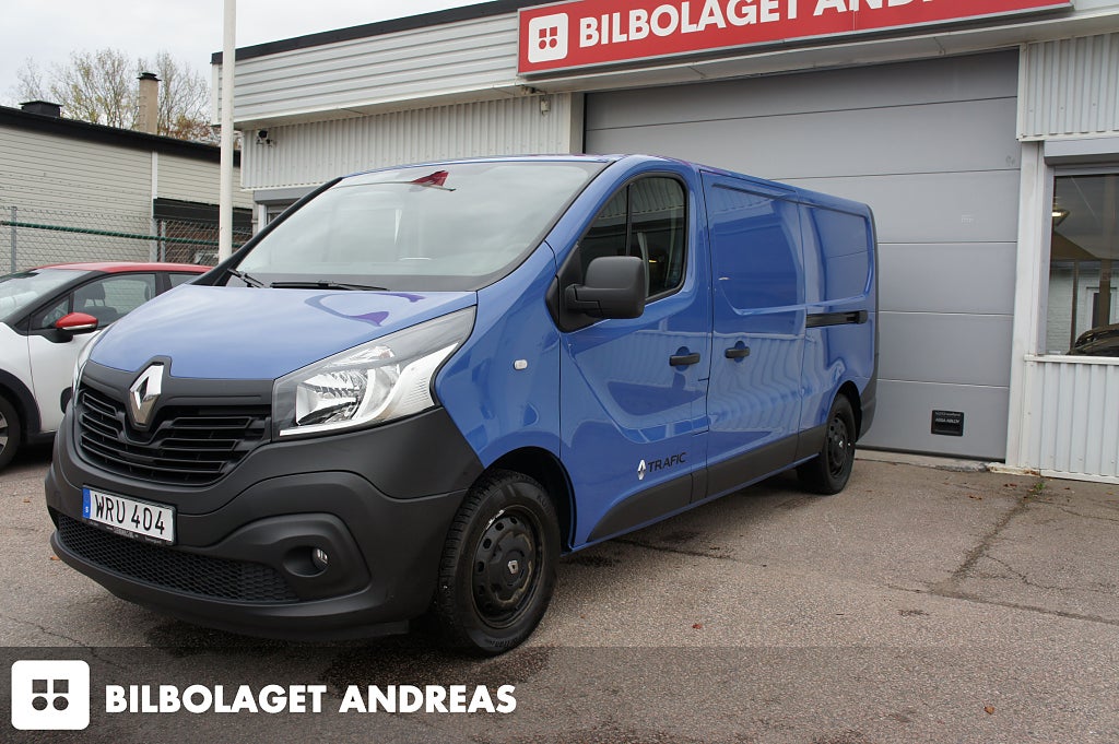 Renault trafic 2.7t 1.6 dCi 125HK L2 Lång Moms V-Inredning