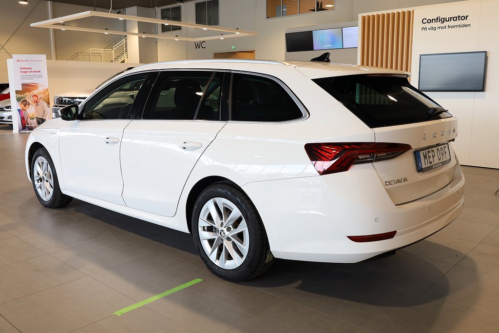 Skoda Octavia Kombi iV Style Aut Kamera Värmare Leasbar 2022