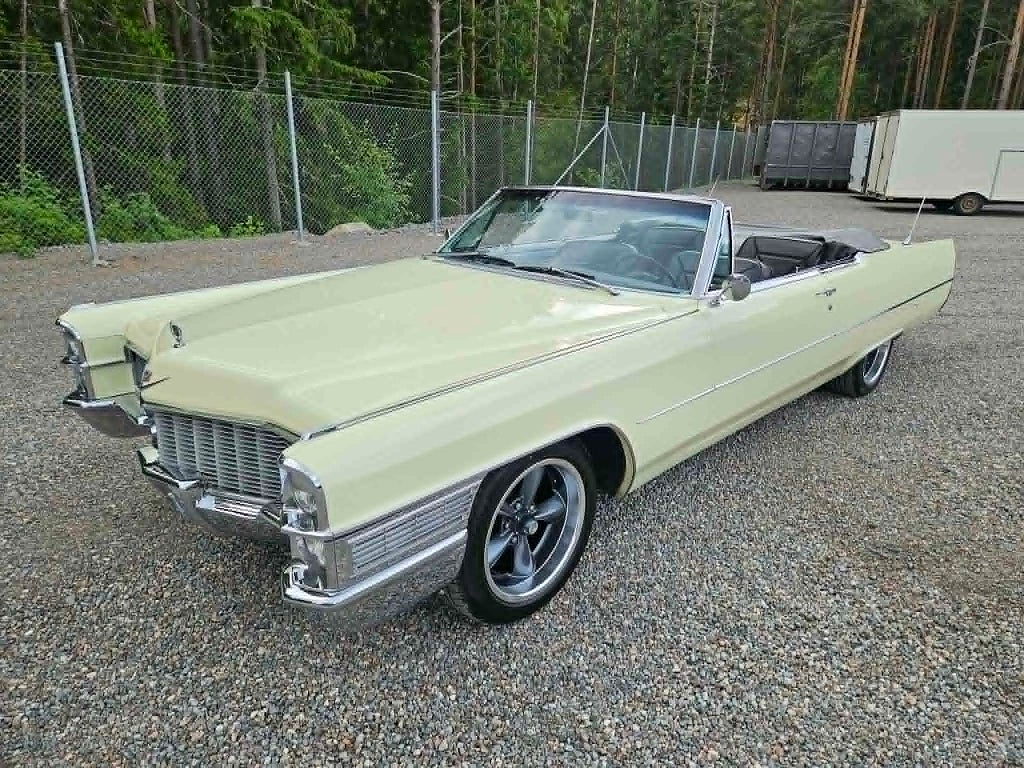 Cadillac De Ville Cab V8 Aut Bil i fint skick Finans från 2800:-/mån