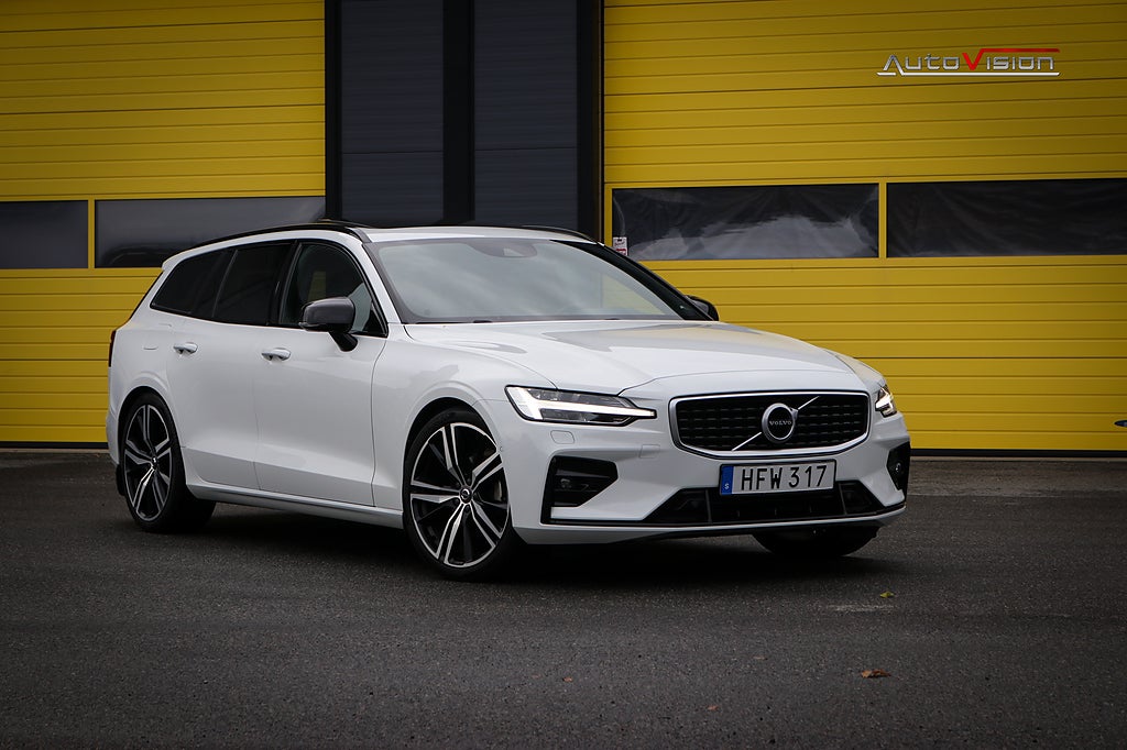 Volvo V60 Polestar D4 200hk R-Design PANO H&K KAMERA 20"