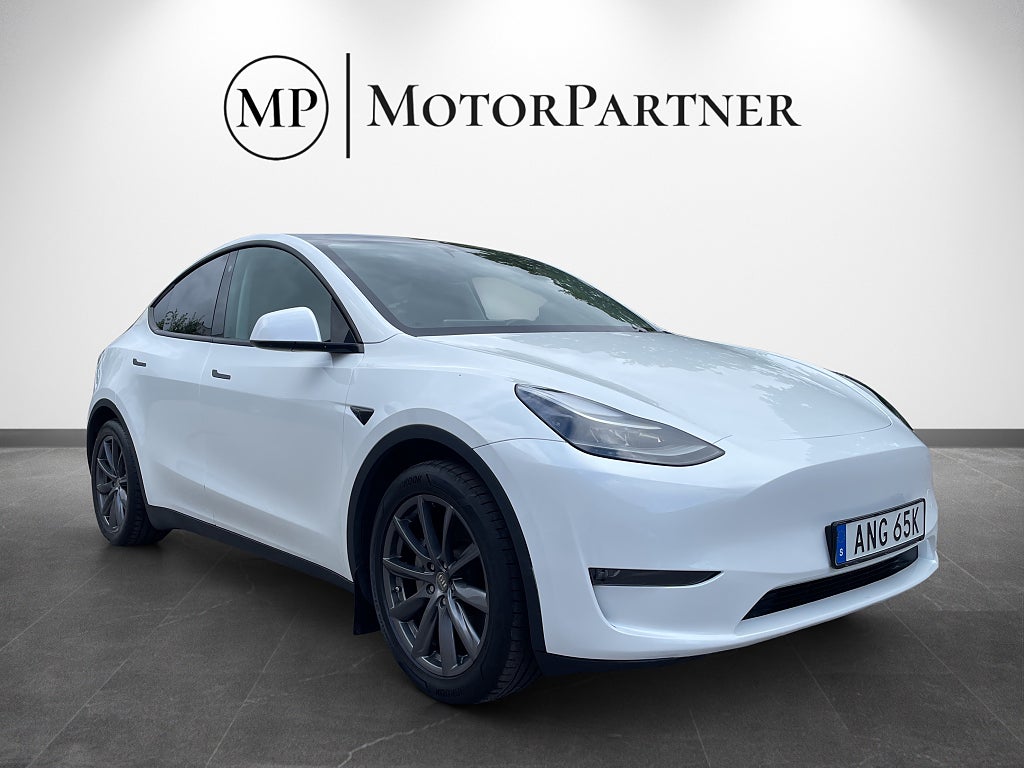 Tesla Model Y Long Range AWD Autopilot Dragkrok MOMS 514hk