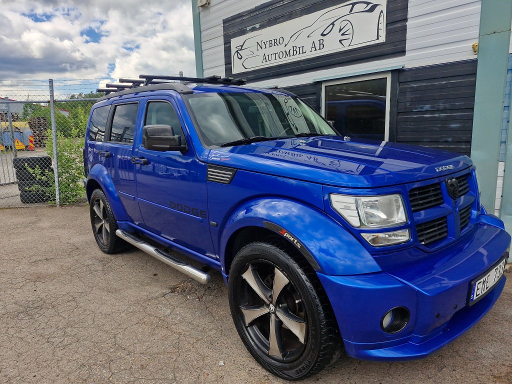 Dodge Nitro 4.0 V6 AWD&takluckan&Navi&Dragkrok&Besiktad