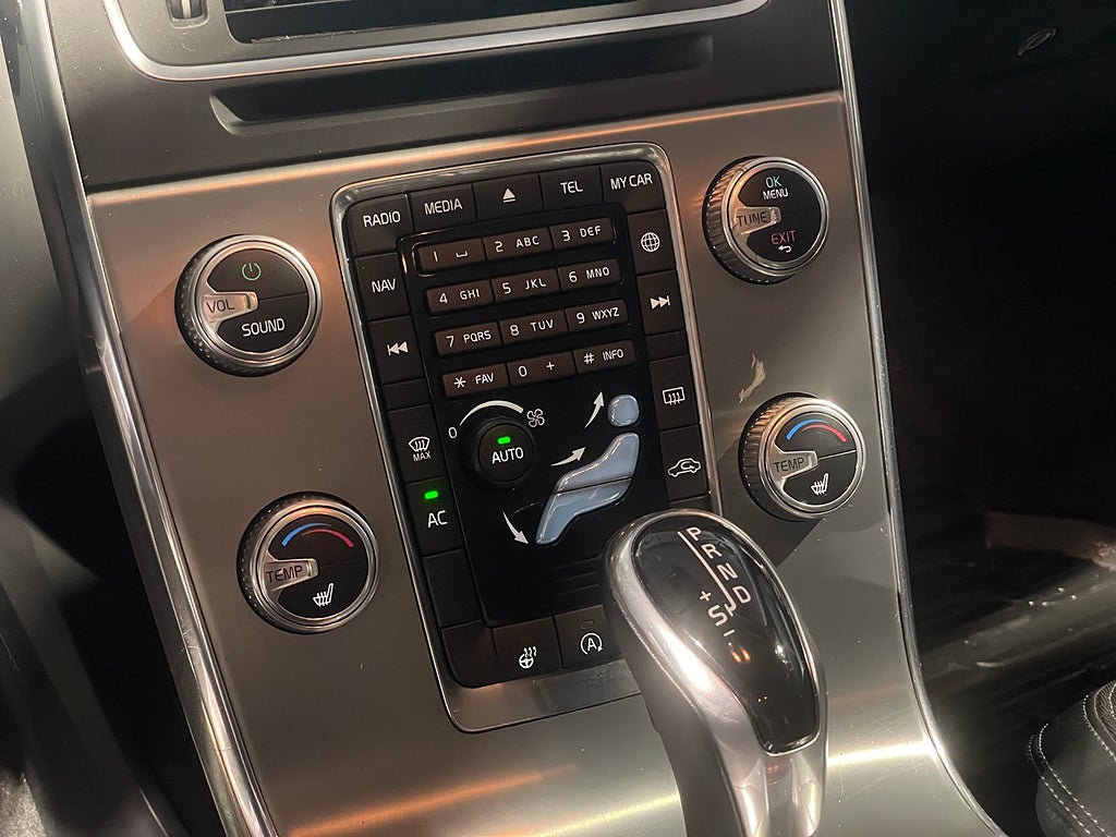 Volvo V60 D4 |Momentum | KAMREM BYTT | DRAG |VÄRMARE 2017