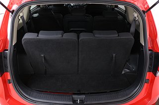 Minibuss Kia Carens 21 av 23