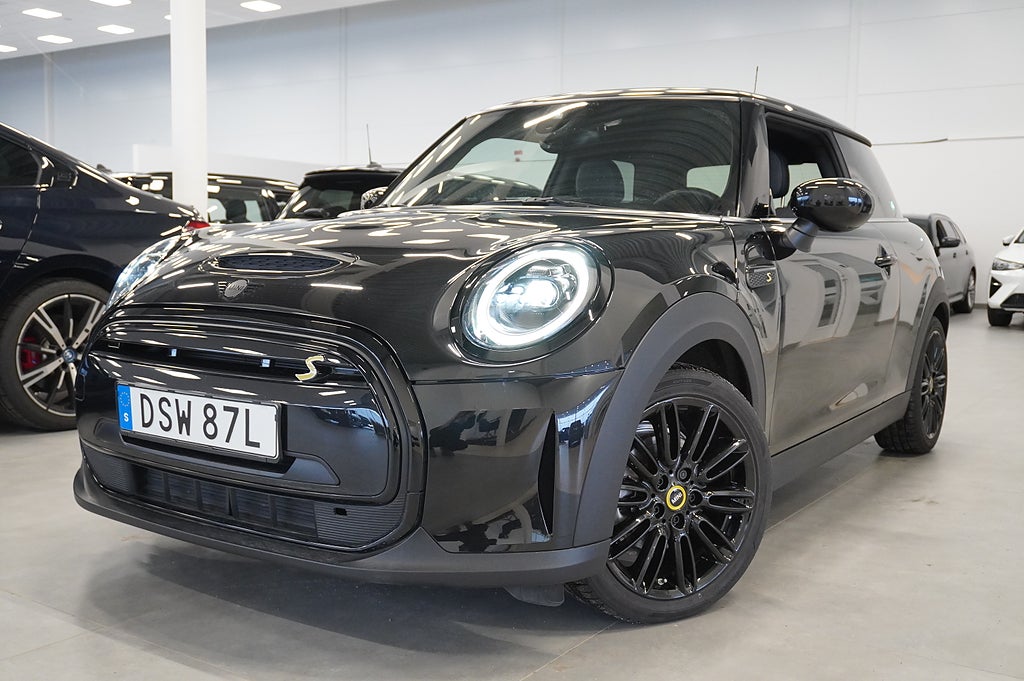 MINI Cooper 4,95% ränta SE Essential CarPlay PDC LED Sportstolar Driving Ass
