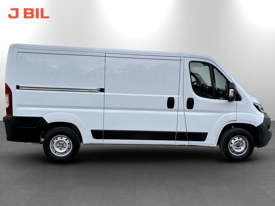 Bild på Peugeot Boxer PRO+ 2.2 BHDi 140hk L2H1 3-SITS B-KAMERA DRAG