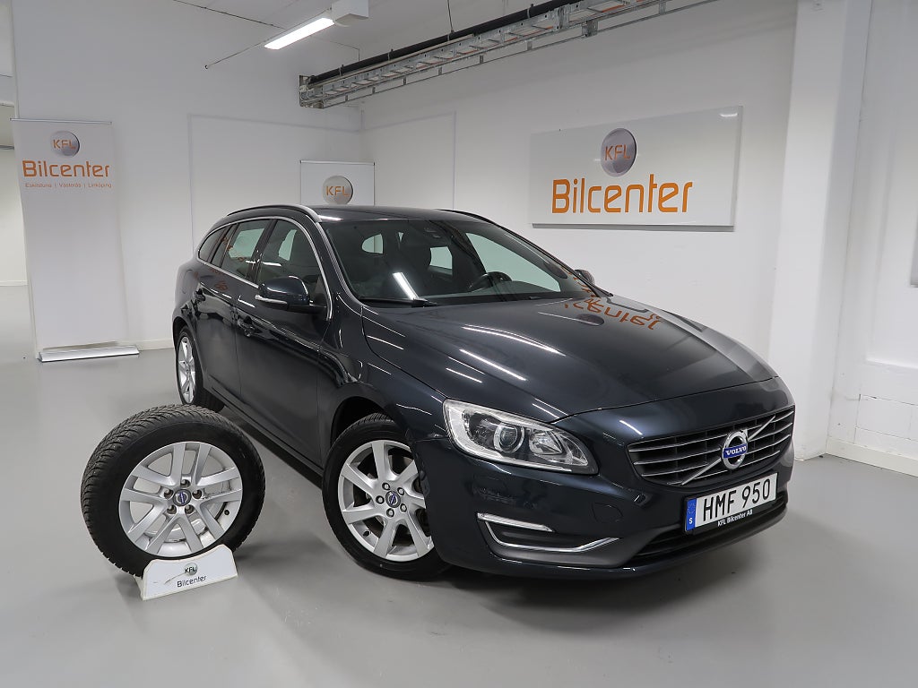 Volvo V60 D4 AWD V-Däck ingår Drag-Värmare-Rattvärme-Parksensor-B