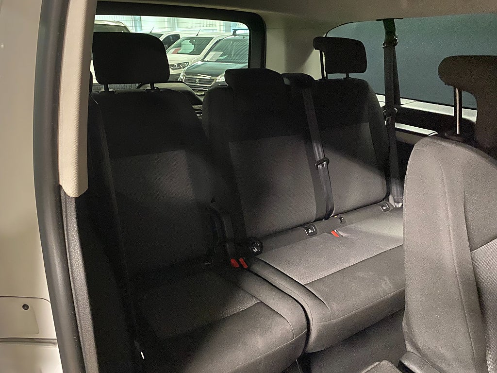 Bild på Citroën SpaceTourer ë- 75kwh L3 FEEL - 9-SITS