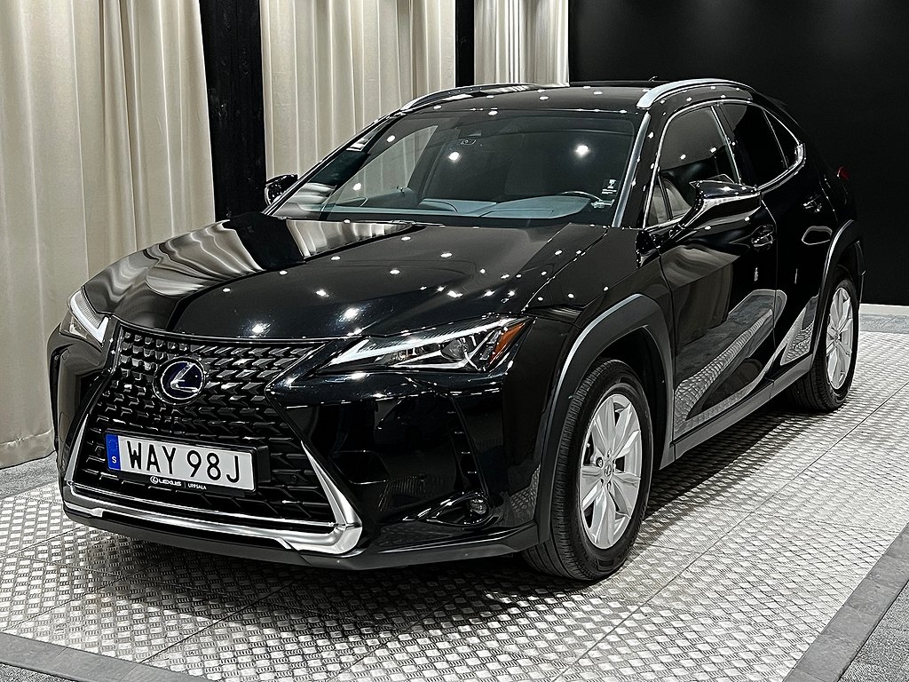 Lexus UX 250h CVT 184hk Premium Kamera SoV Assistans-System