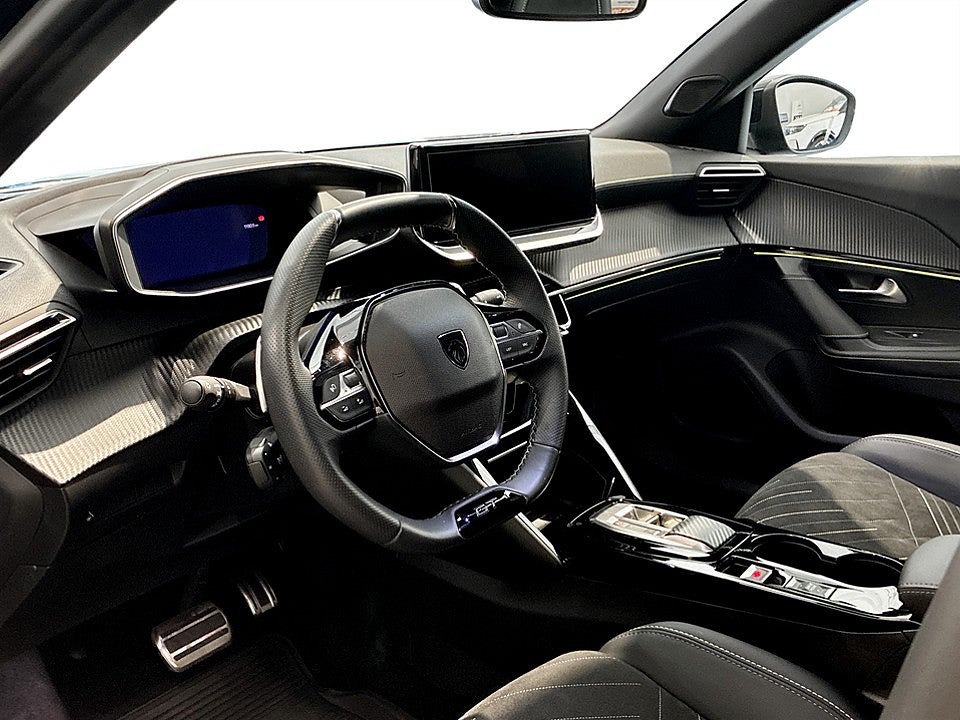 Bild på Peugeot 2008 GT 1.2 PT 130hk Aut B-KAMERA CARPLAY ELSTOL