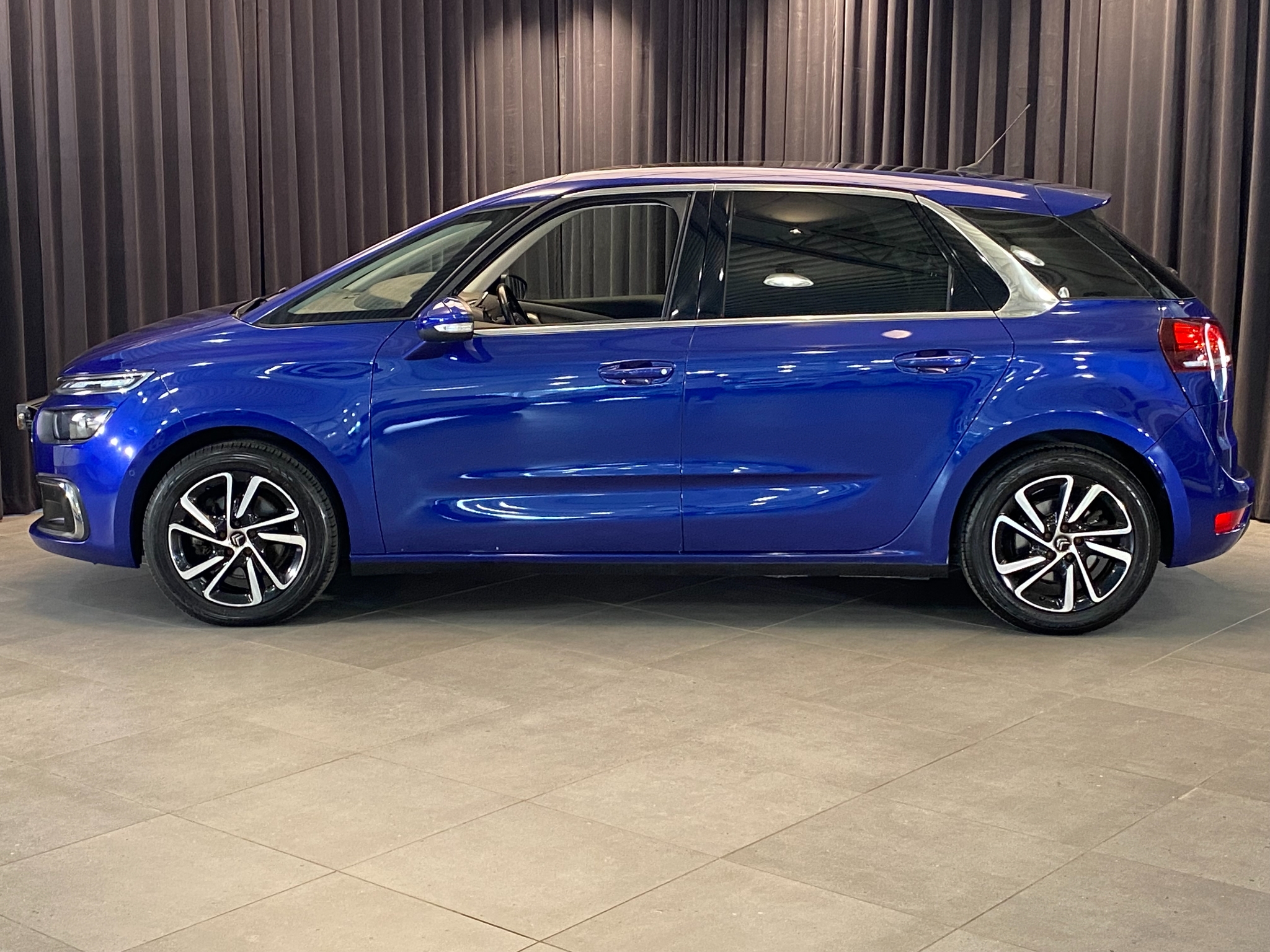 Citroen C4 Picasso 2019, photo 3/114