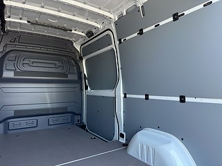 Transportbil - Skåp Mercedes-Benz Sprinter 16 av 17