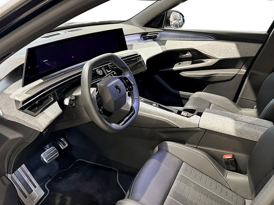 Bild på Peugeot 5008 GT Hybrid 145hk Aut 7-SITS BACKKAMERA CARPLAY KEYLESS