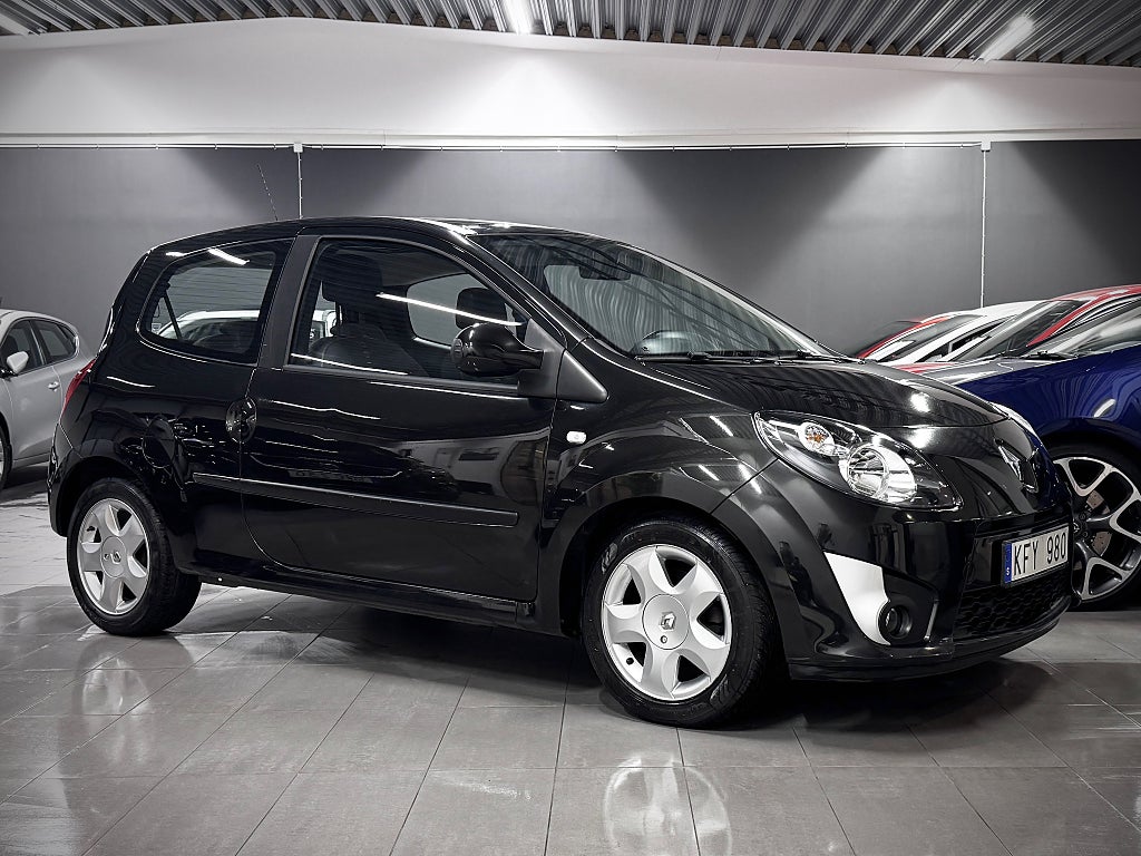 Renault Twingo 1.2 Nybesiktigad Nyservad Panorama Nykamrem