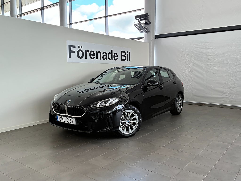 BMW 120 Privatleasing 3.148 kr/mån Auto Rattvärme Park Assist