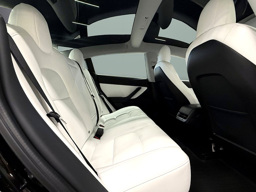 Tesla Model 3 Long Range Performance AWD Panorama 513hk 1 Ägare - miniatyr 16