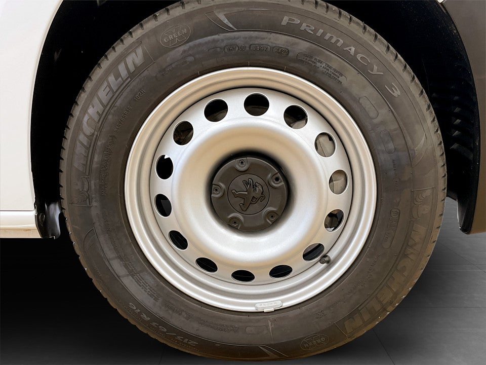 Bild på Peugeot e-Partner PRO Electric 136hk L2 - OMGÅENDE LEVERANS!