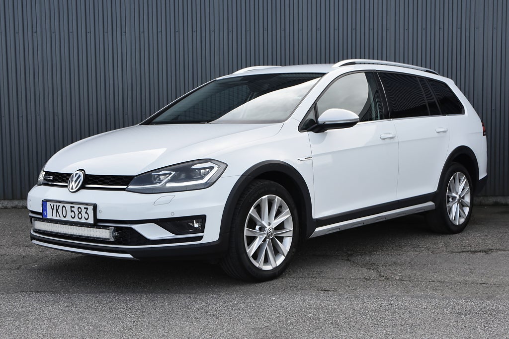 Volkswagen Golf Alltrack 2.0 TDI 4Motion / Dragkrok / Värmare / Backkamera 