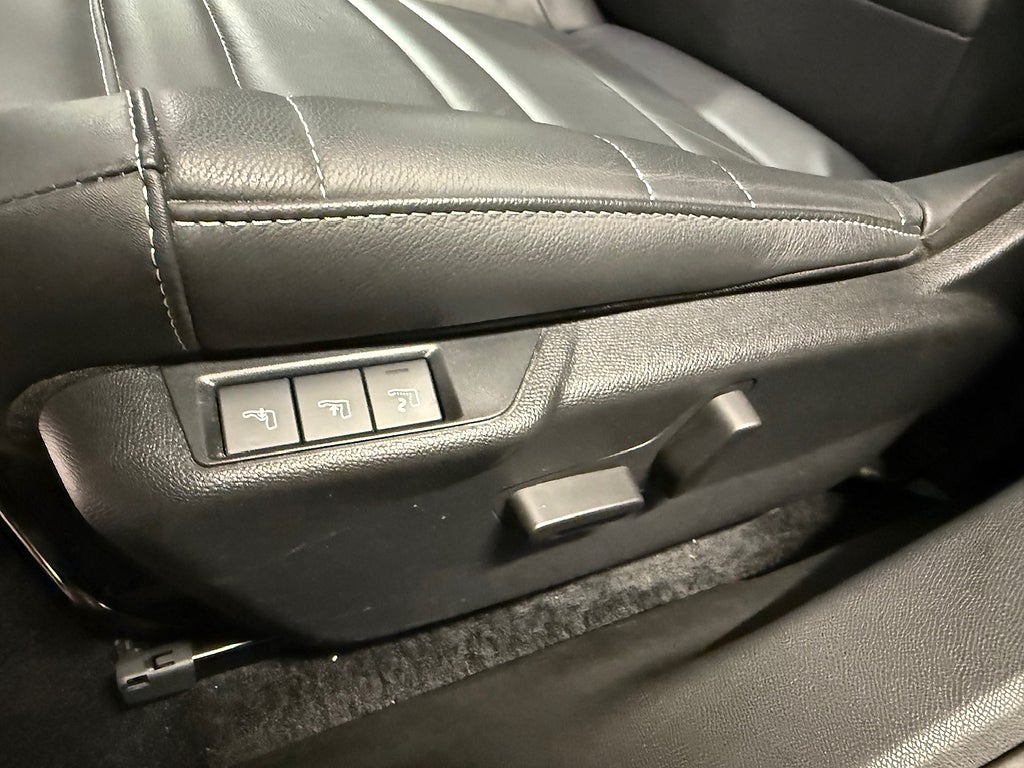 Bild på Citroën e-C4X X SHINE Exklusive Electric 136hk Back/Nav