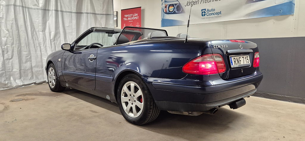 Mercedes-Benz CLK 320 218 HK AUT ELEGANCE CABRIOLET 