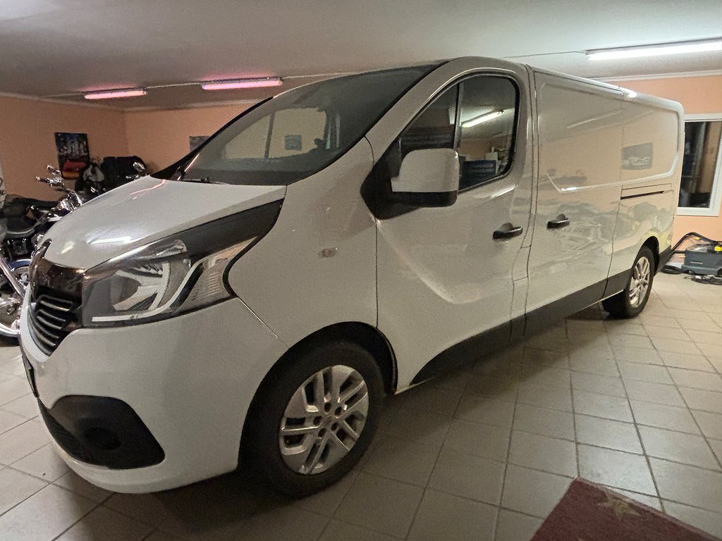 Renault trafic Skåpbil 2.7t 1.6 dCi Euro 5 / Långa modellen 